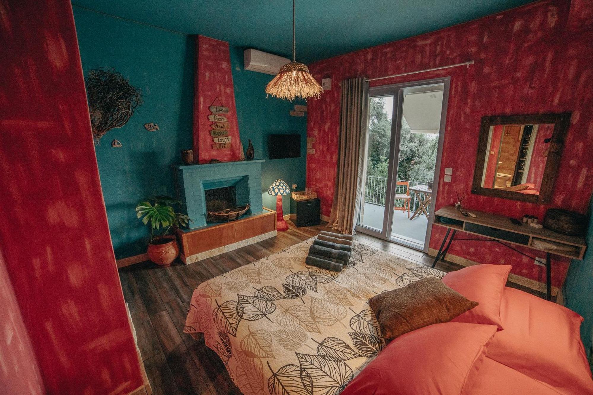 Antares Boutique Guesthouse Perama  Dış mekan fotoğraf