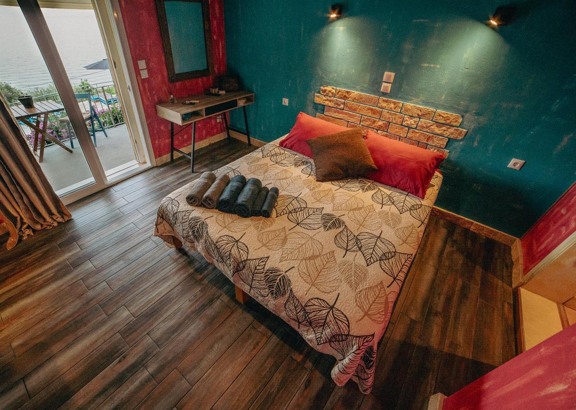 Antares Boutique Guesthouse Perama  Dış mekan fotoğraf